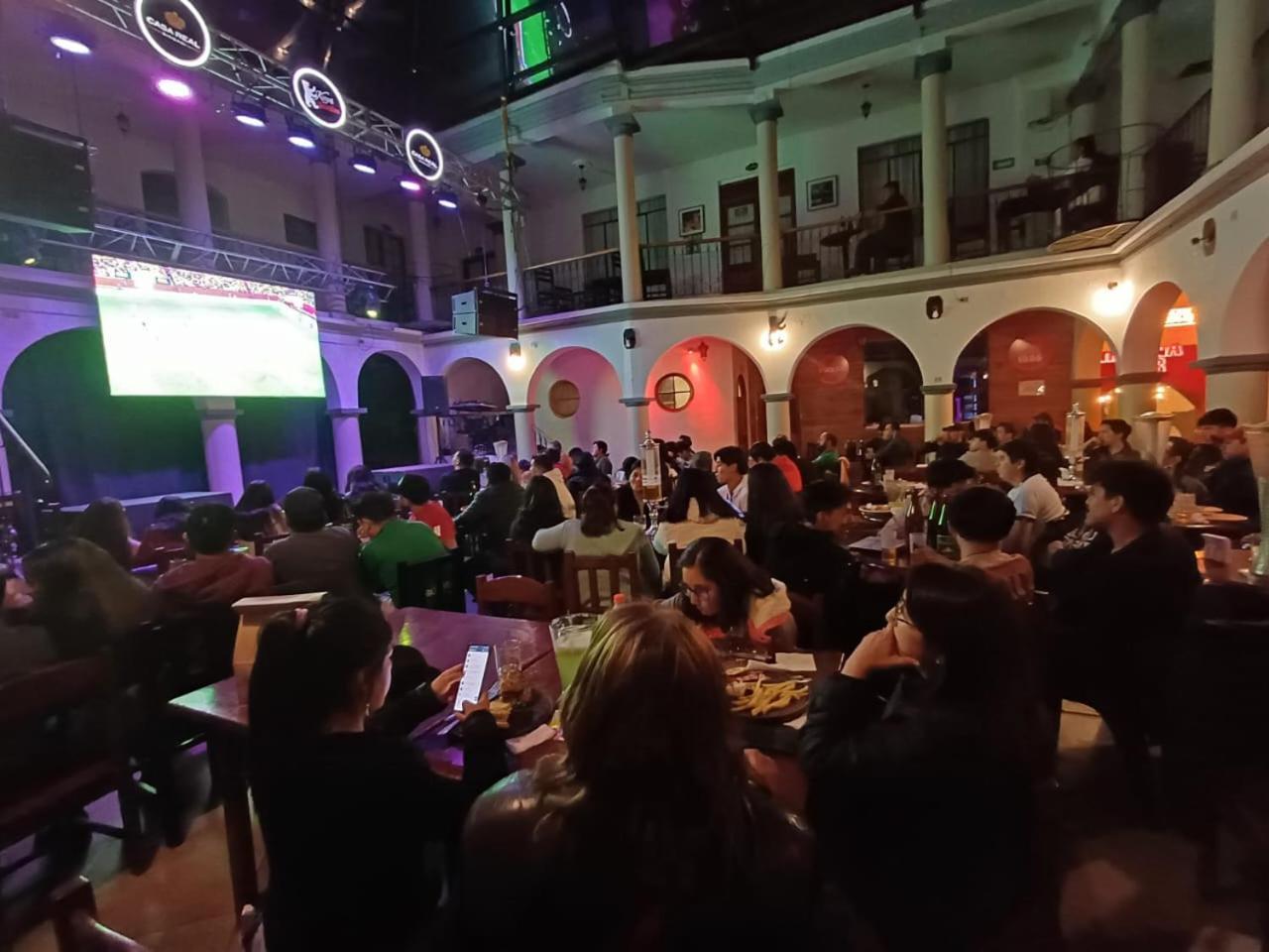 Kultur Berlin Party Hostel Сукре Екстериор снимка