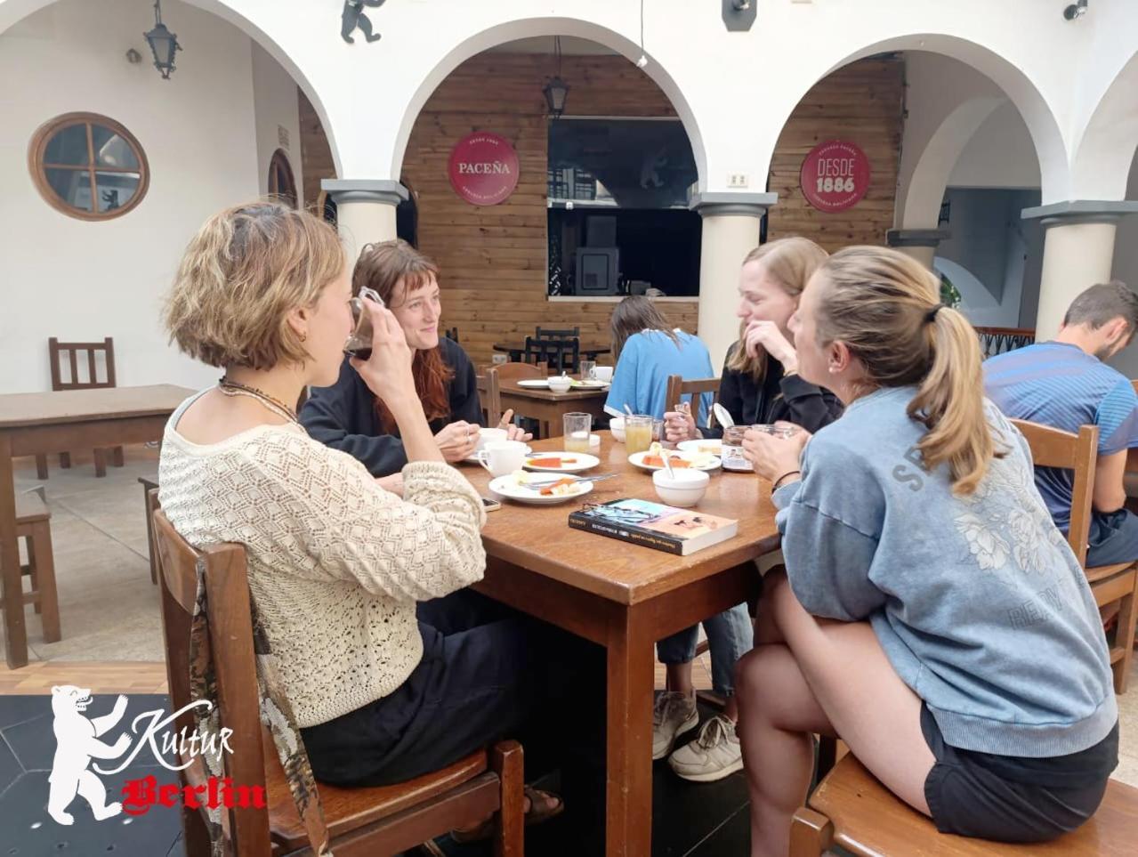 Kultur Berlin Hostel & Suites Сукре Екстериор снимка